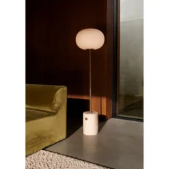 JWDA Vloerlamp Travertine Brushed Brass - Menu - Koop Online -Woonverlichting Winkel 570926203993720jwda20gulvlampe20travertine20brushed20brass20 20menu 5