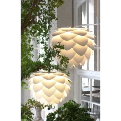 Aluvia Mini Lampenkap Pearl - Umage - Koop Online -Woonverlichting Winkel 571030202128720aluvia20mini20skc3a6rm20pearl20 20vita 3