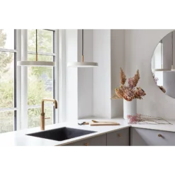 Asteria Mini Hanglamp Pearl White - UMAGE - Koop Online -Woonverlichting Winkel 5710302022062 asteria mini pendel pearl white umage3