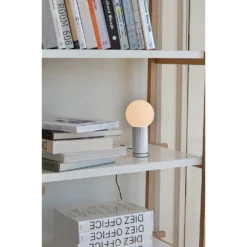 Turn On Tafellamp Aluminium - HAY - Koop Online -Woonverlichting Winkel 5710441037798turn onnatural4