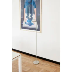 Marselis Staande Lamp Ash Grey - HAY - Koop Online 10 Marselis Staande Lamp Ash Grey - HAY - Koop Online -Woonverlichting Winkel 5710441261339marselis floor lamps ash grey5