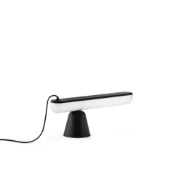 Acrobat Tafellamp Zwart - Normann Copenhagen - Koop Online -Woonverlichting Winkel 571239600165720acrobat20bord20lampe20sort20normann 5