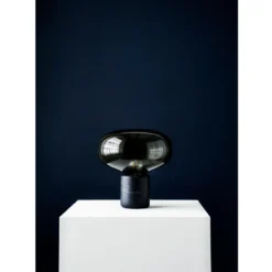 Karl-Johan Tafellamp Black Marquina/Smoked Glas - New Works - Koop Online 4 Karl-Johan Tafellamp Black Marquina/Smoked Glas - New Works - Koop Online -Woonverlichting Winkel 571282620311820karl johan20bordlampe20black20marquinasmoked20glass20 20new20works 2