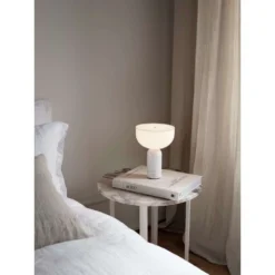 Kizu Portable Taffellamp White Marble - New Works - Koop Online -Woonverlichting Winkel 5712826217108new works kizu portable table lamp white marble front6