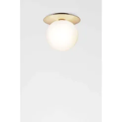 Liila 1 Large Wandlamp/Plafondlamp Nordic Gold/Opal White - Nuura - Koop Online -Woonverlichting Winkel 5713839001586liila 1 vaeg loft ip44 large opal white nordic gold nuura3