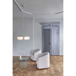 Miira 6 Circular Kroonluchter Brass/Opal - Nuura - Koop Online -Woonverlichting Winkel 5713839002804miira 6 circular lysekrone brass opal nuura4