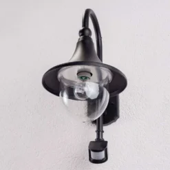 Daphne Buiten Wandlamp W/Sensor Black - Lindby - Koop Online -Woonverlichting Winkel 62911065568966