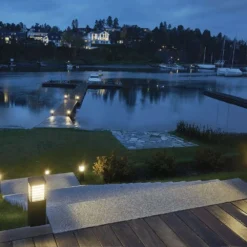 Halmstad 49 LED 85W Buiten Bollard Met Grondpin Zwart - Norlys - Koop Online -Woonverlichting Winkel 82009000884033