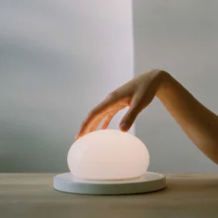 Bolita Tafellamp Wit - Marset - Koop Online -Woonverlichting Winkel 8200900090072 bolita hvid marset 3