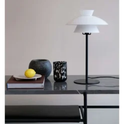 Valby Taffellamp H40 Opal - DybergLarsen - Koop Online -Woonverlichting Winkel opal bord INSTA1